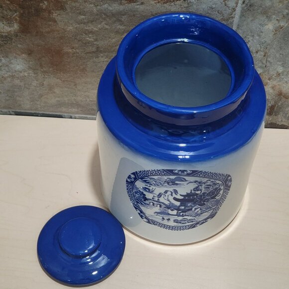 Vintage Blue Willow Canister with Lid Storage Jar Large - Picture 4 of 11